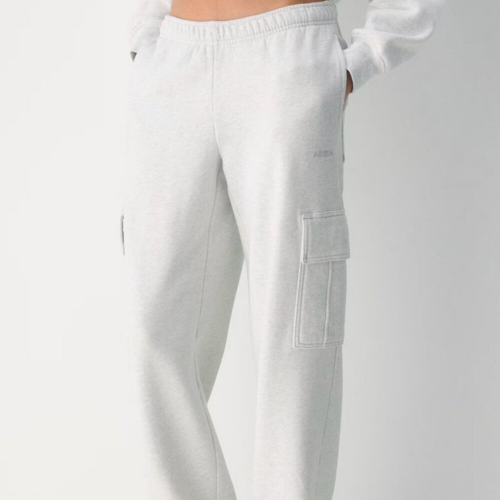 Aritzia TNA Cozy Sweatfleece Mega Cargo™ Sweatpants XS